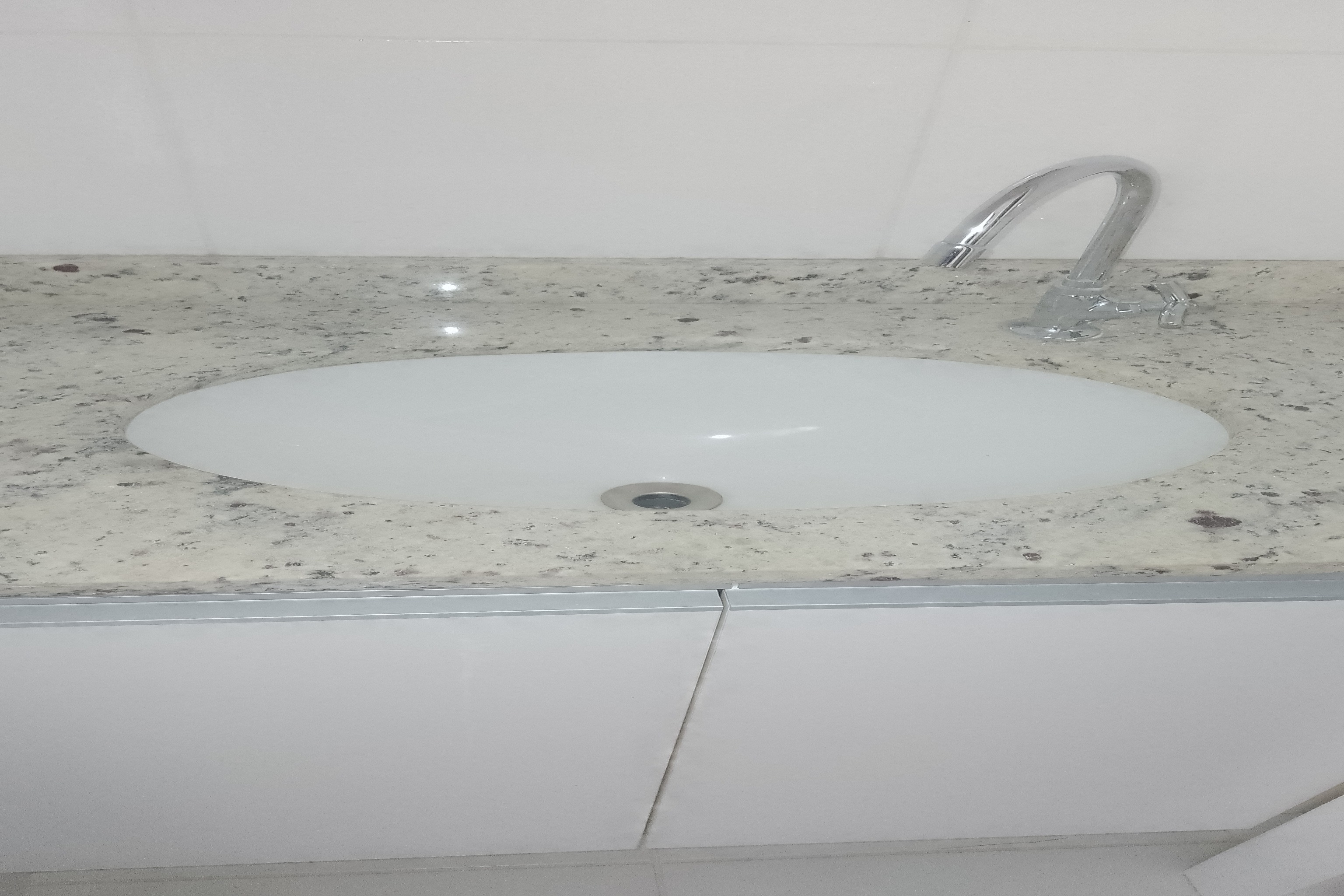 Imagem Sala Comercial à Venda, 42 m² em Várzea - Teresópolis
