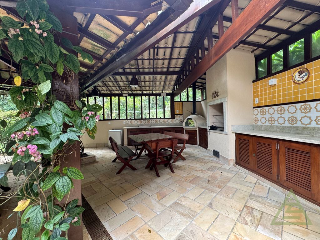 Foto do imóvel: Casa de Condomínio com 4 Quartos à Venda, 273 m² em Cuiabá - Petrópolis