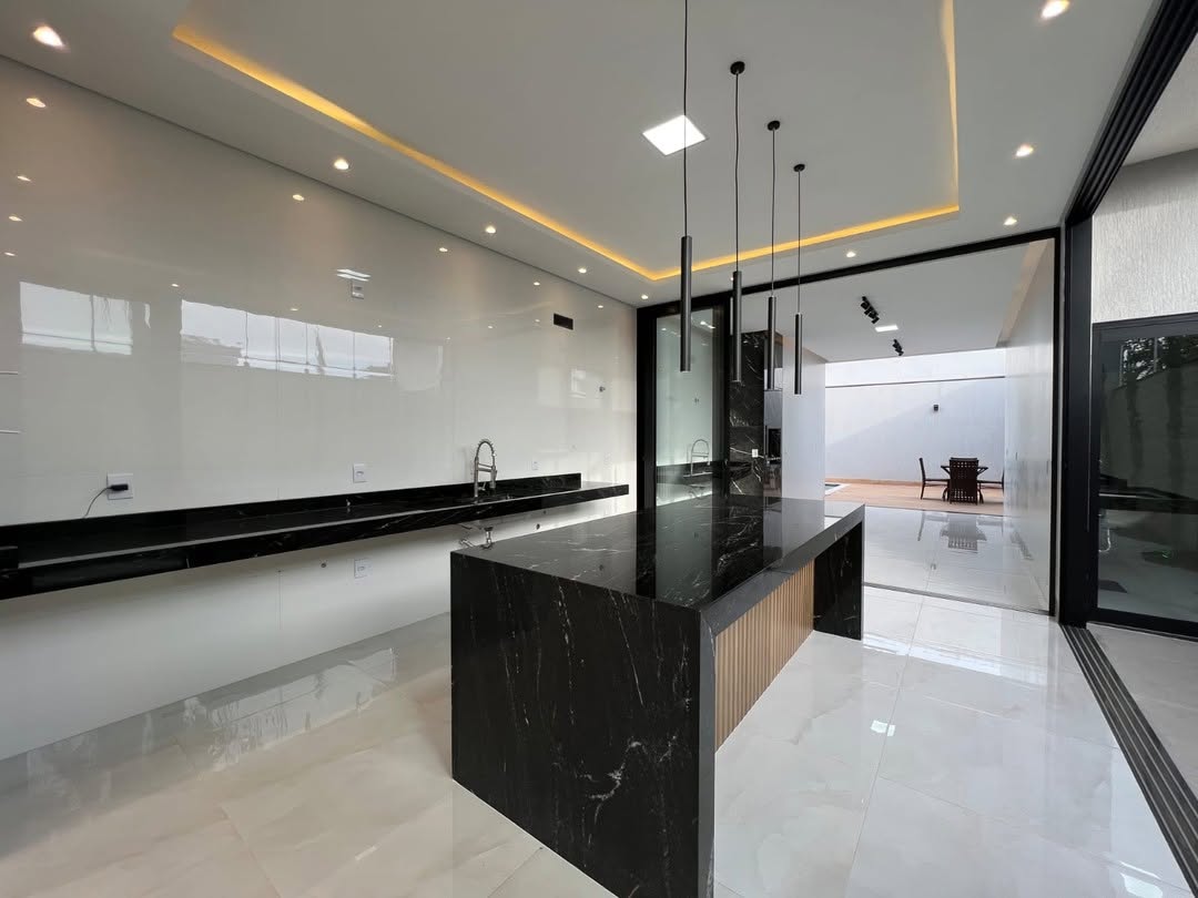 Foto do imóvel: Casa com 3 Quartos à Venda, 360 m² em Estância Itaguaí - Caldas Novas