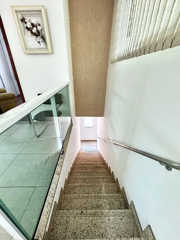 Imagem Casa com 4 Quartos à Venda, 375 m² em Parque Xangri-Lá - Contagem