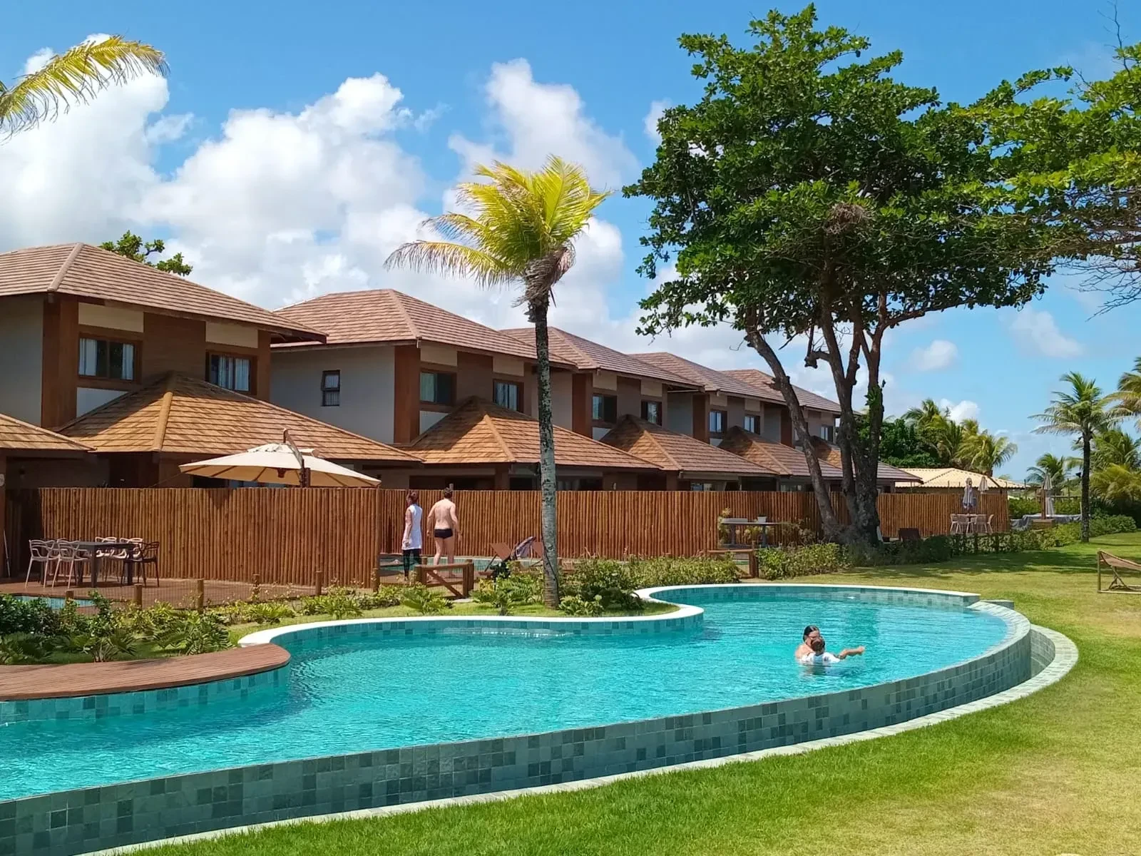 Foto do imóvel: Casa de Condomínio com 4 Quartos à Venda, 180 m² em Dois de Julho - Camaçari