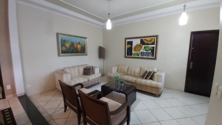 Imagem Casa com 2 Quartos à Venda, 252 metros em Vila Carlota - Campo Grande