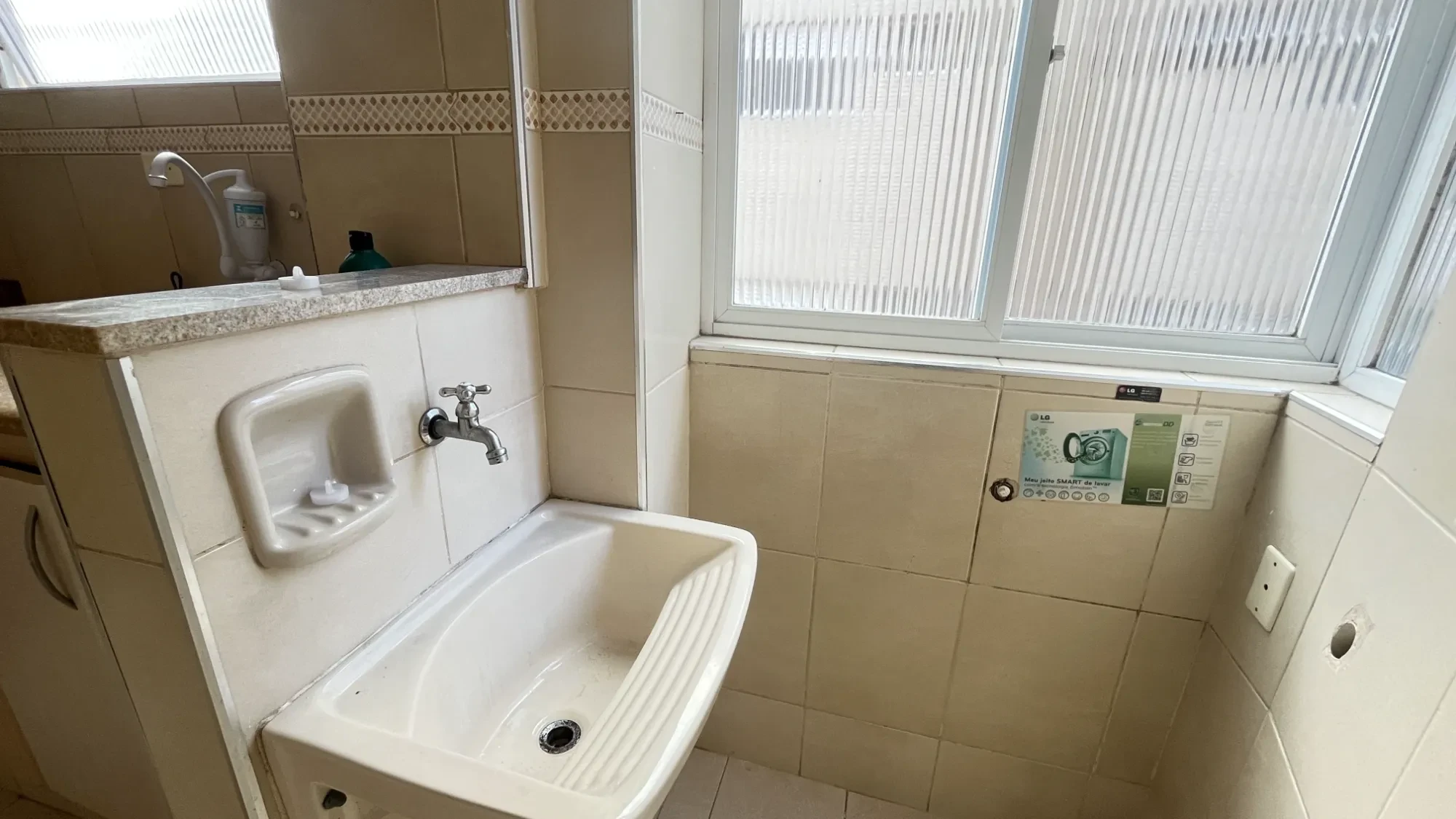Imagem Apartamento com 1 Quarto à Venda ou Locação, 48 m² em Gonzaga - Santos