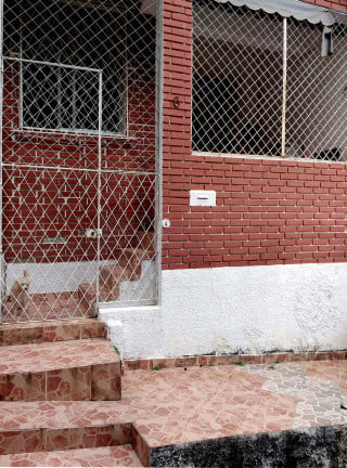 Imagem Casa de Vila com 2 Quartos à Venda,  em Encantado - Rio de Janeiro