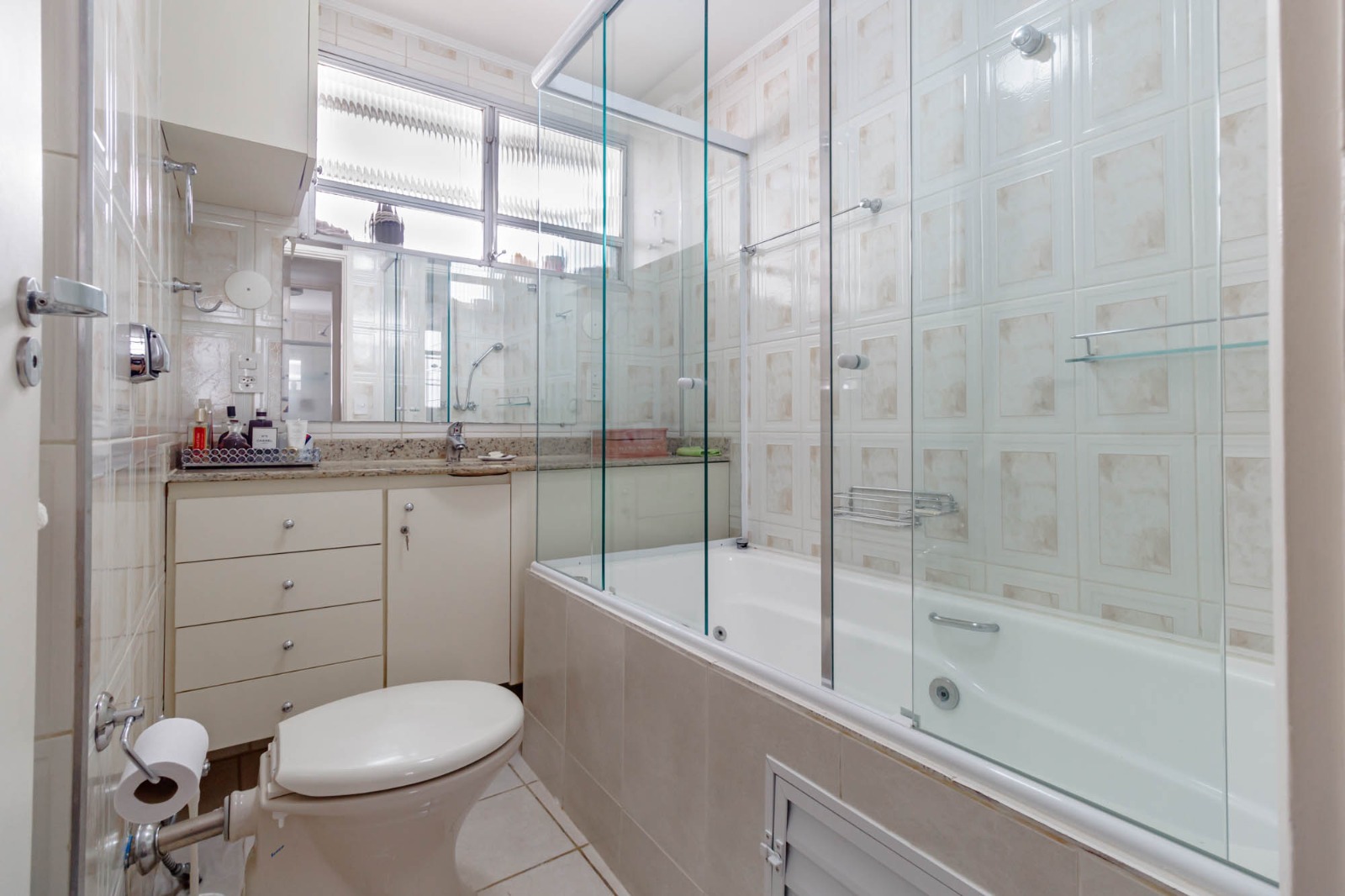 Imagem Apartamento com 2 Quartos à Venda ou Locação, 84 m²em Itaim Bibi - São Paulo