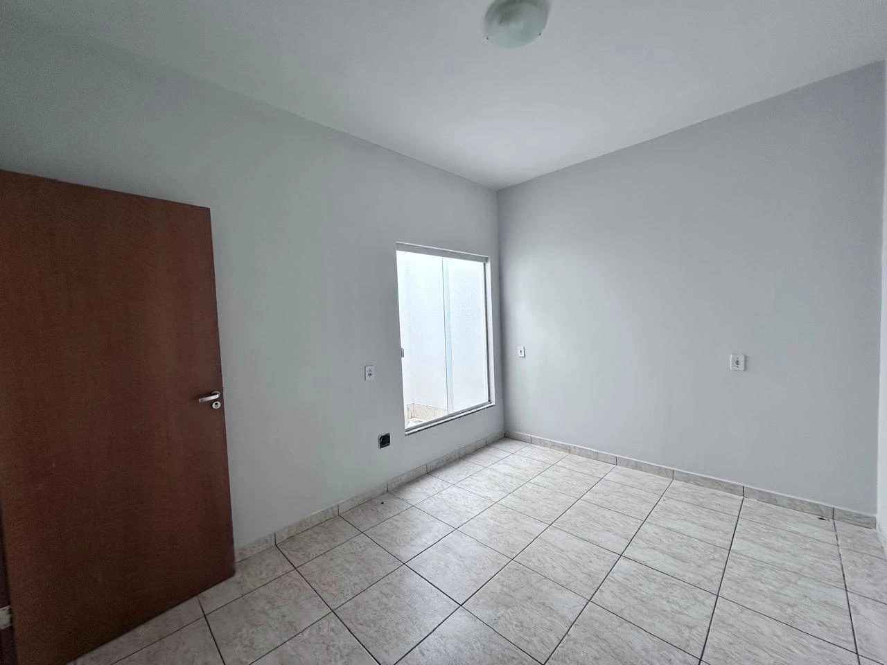 Imagem Casa com 2 Quartos à Venda, 75 m² em Residencial Recanto do Bosque - Goiânia Imagem Casa com 2 Quartos à Venda, 75 m² em Residencial Recanto do Bosque - Goiânia