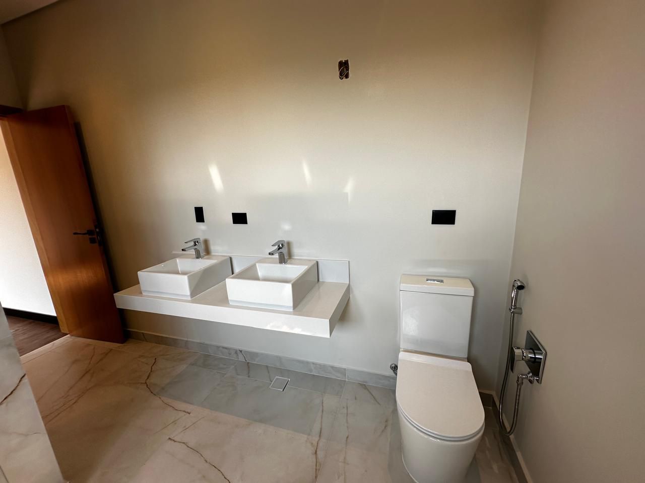 Foto do imóvel: Casa de Condomínio com 4 Quartos à Venda, 234 m²em Cézar de Souza - Mogi das Cruzes