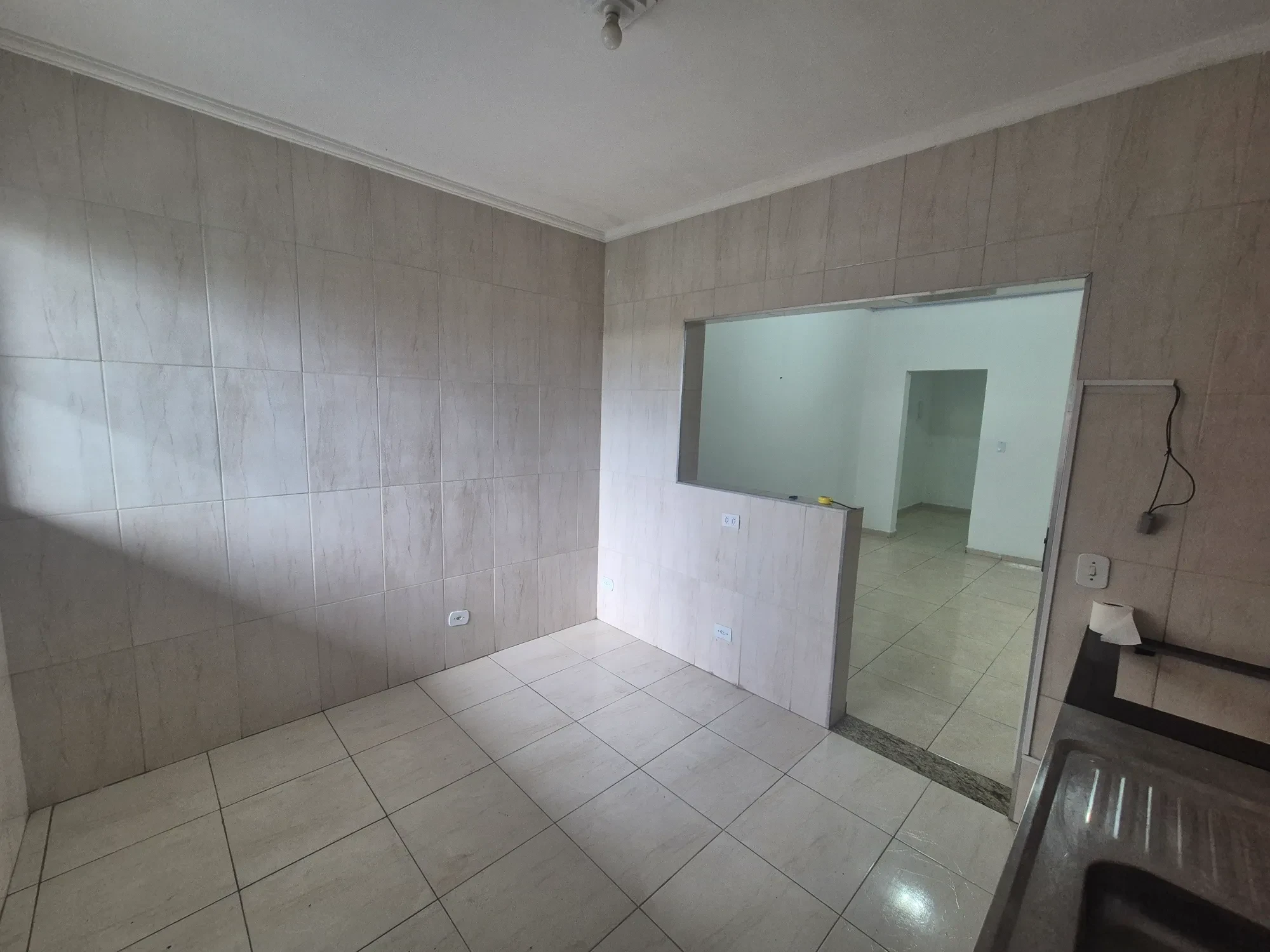 Imagem Casa com 2 Quartos para Alugar, 100 m² em Parque Pinheiros - Taboão da Serra
