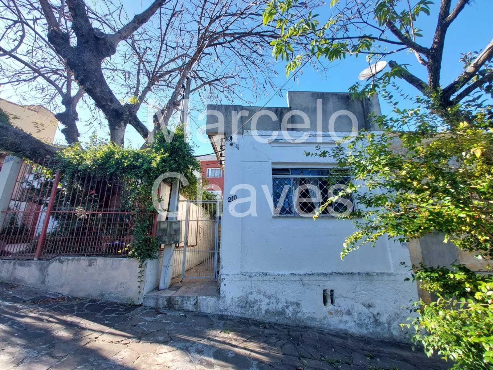 Imagem Terreno à Venda, 194 m² em Medianeira - Porto Alegre