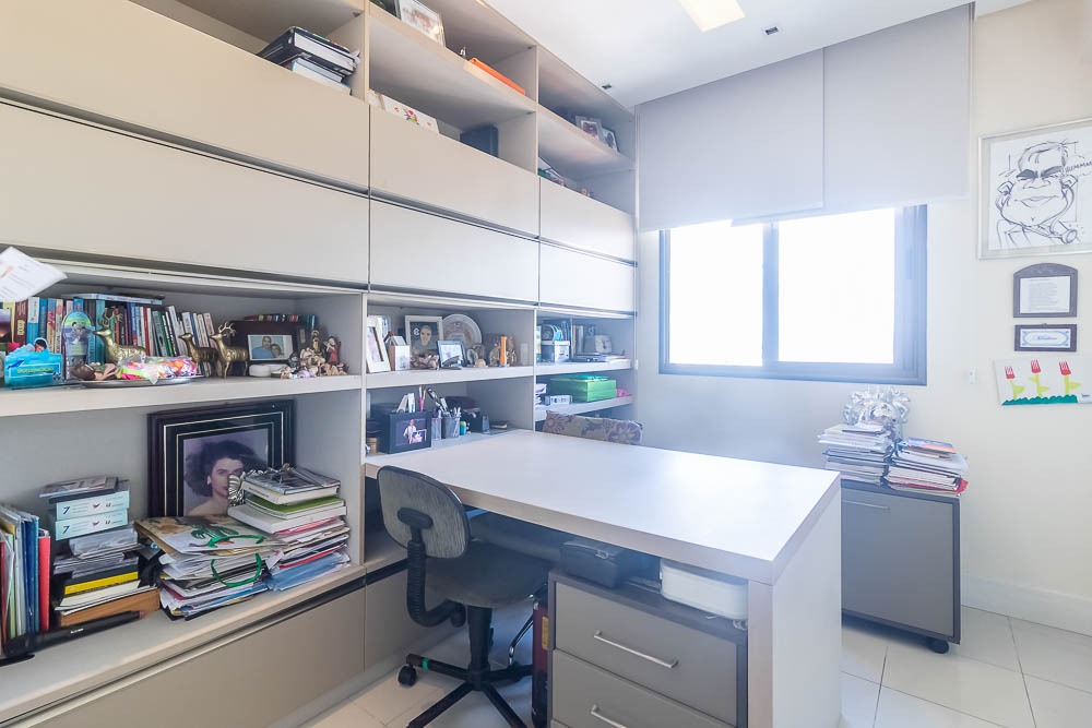 Imagem Apartamento com 4 Quartos à Venda, 156 m²em Batista Campos - Belém