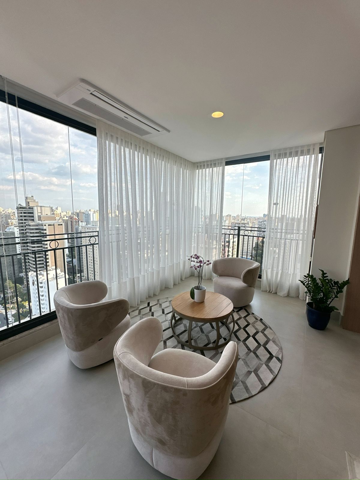 Imagem Apartamento com 3 Quartos à Venda ou Locação, 256 m² em Cambuí - Campinas