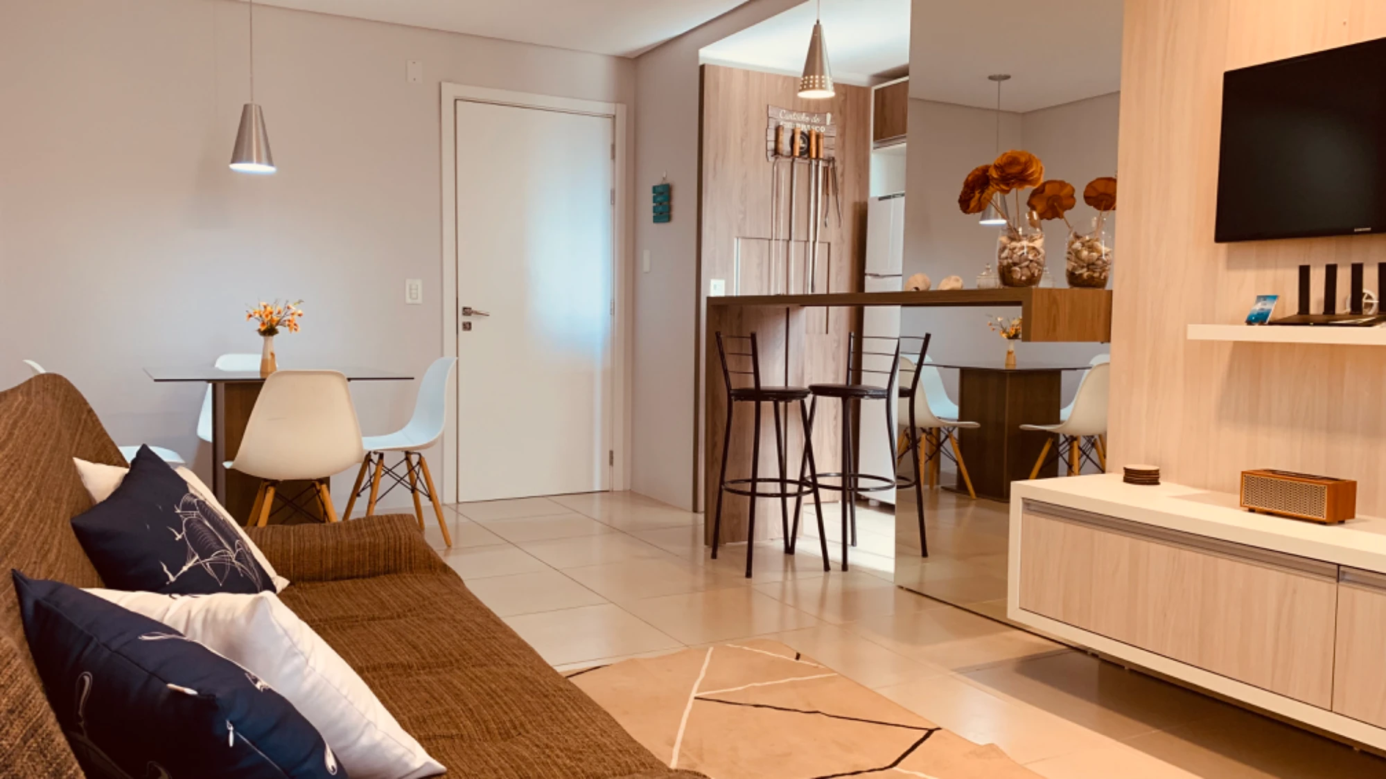 Imagem Apartamento com 2 Quartos à Venda, 59 metros em Torres - Torres