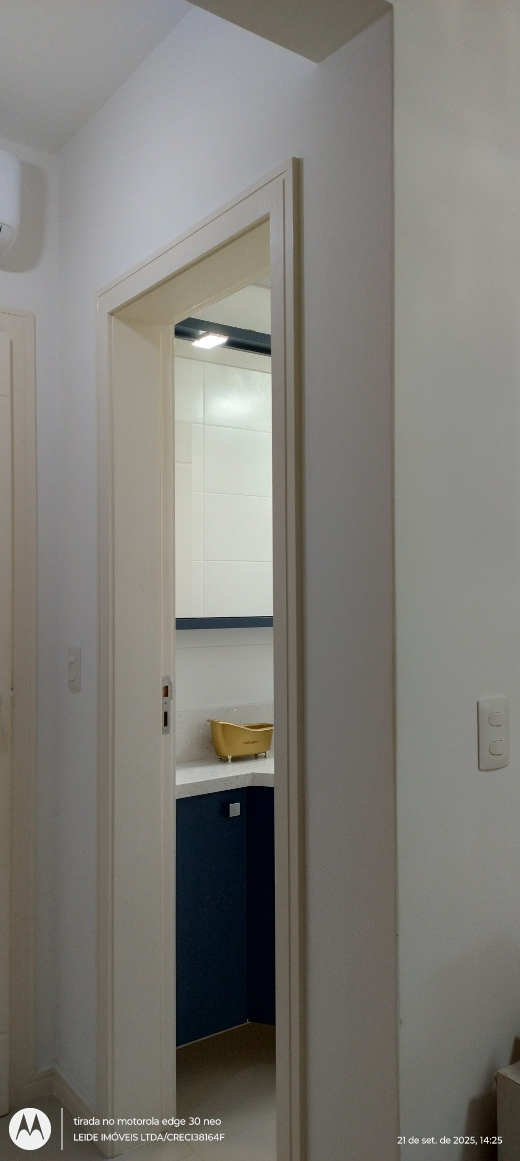 Imagem Apartamento com 2 Quartos à Venda, 75 m² em Centro - Palhoça