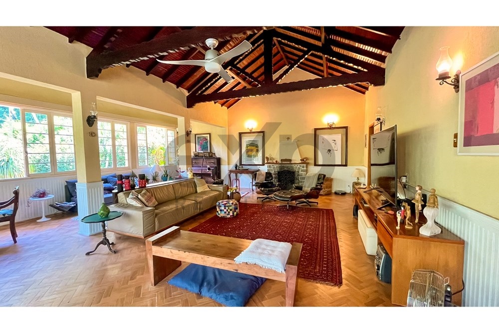 Imagem Casa com 4 Quartos à Venda, 449 m² em Nogueira - Petrópolis