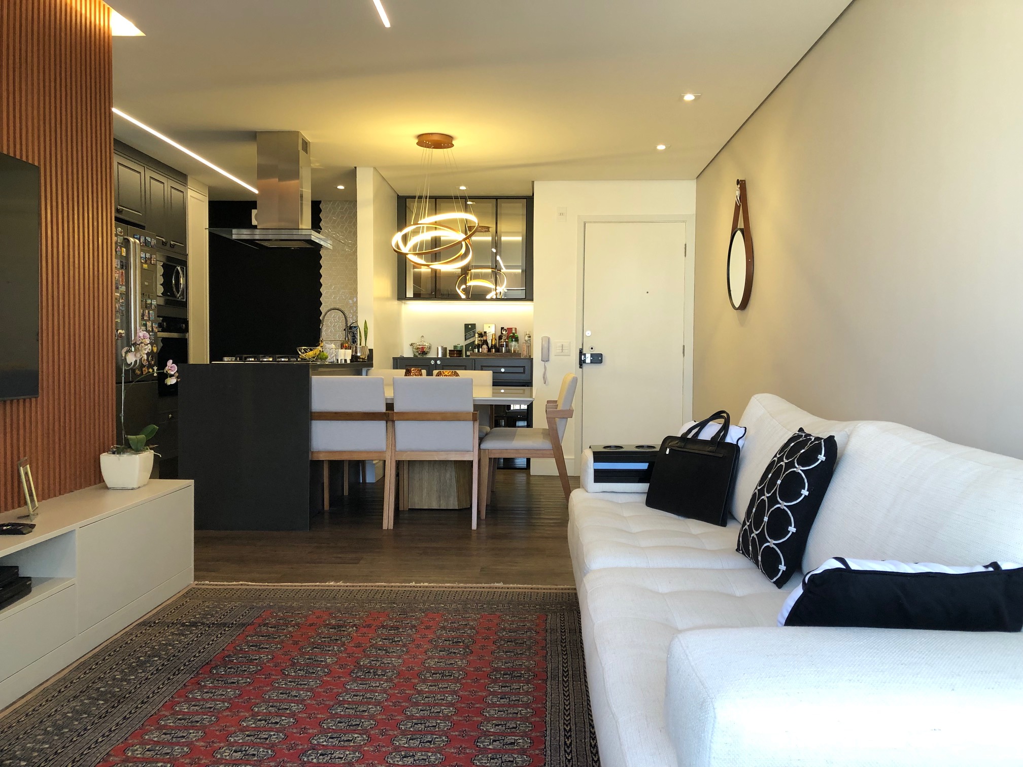 Imagem Flat com 3 Quartos à Venda ou Locação, 93 m²em Cerqueira César - São Paulo