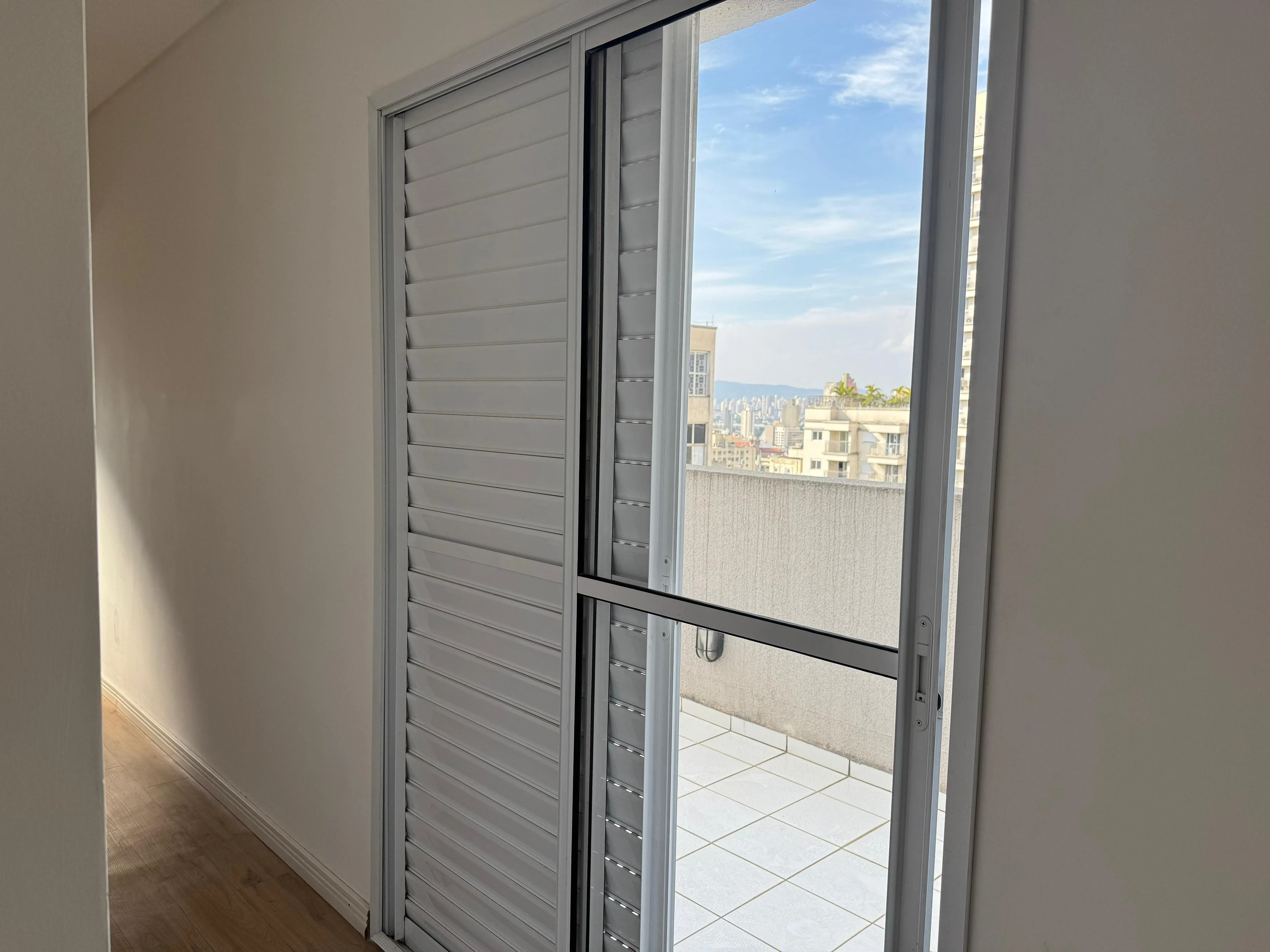 Imagem Cobertura com 2 Quartos para Alugar, 120 m² em República - São Paulo
