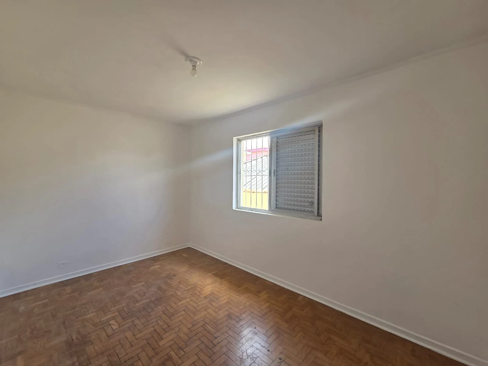 Imagem Sobrado com 4 Quartos à Venda, 138 m² em Parque Fongaro - São Paulo