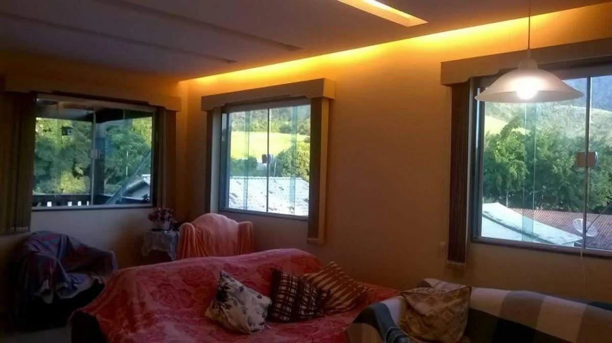 Imagem Casa com 3 Quartos à Venda, 210 m²em Engenho do Mato - Niterói