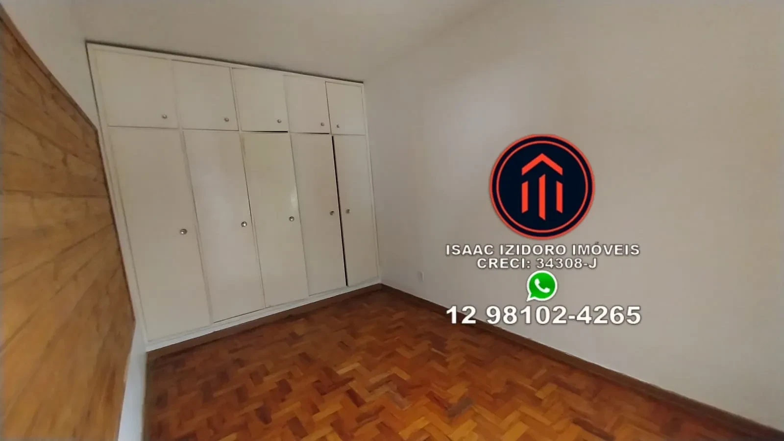 Imagem Casa com 3 Quartos à Venda, 300 m² em Jardim Ícaro - Guaratinguetá