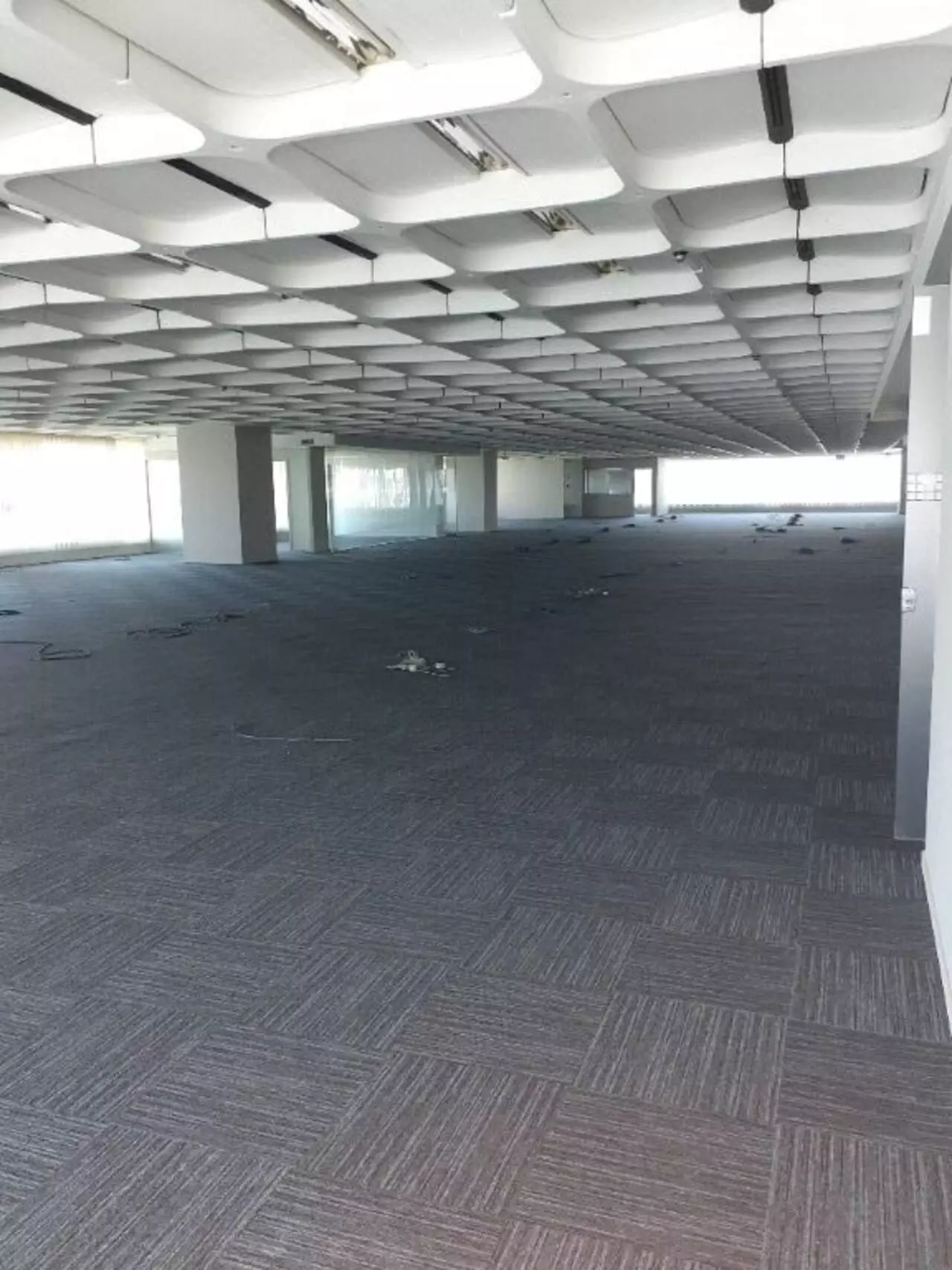 Sala Comercial à Venda ou Locação, 2.844 m² em Jardim São Luís - São Paulo