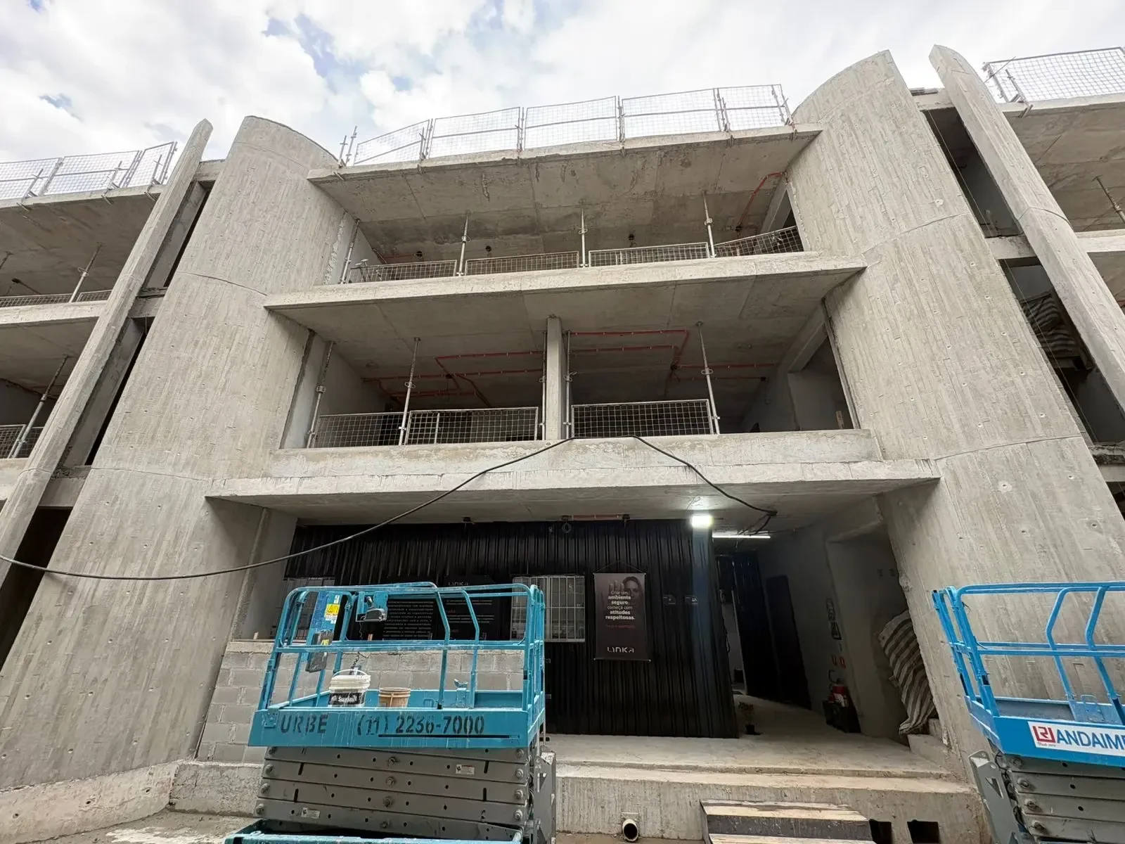 Imagem Casa de Condomínio com 4 Quartos à Venda, 697 m² em Alto de Pinheiros - São Paulo