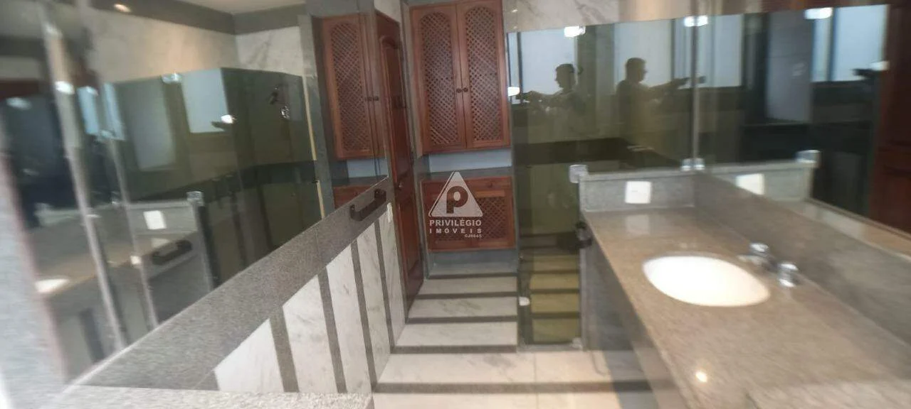 Imagem Apartamento com 6 Quartos à Venda, 470 m²em Ipanema - Rio de Janeiro