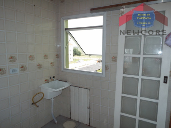 Imagem Apartamento com 2 Quartos à Venda,  em Três Vendas - Pelotas