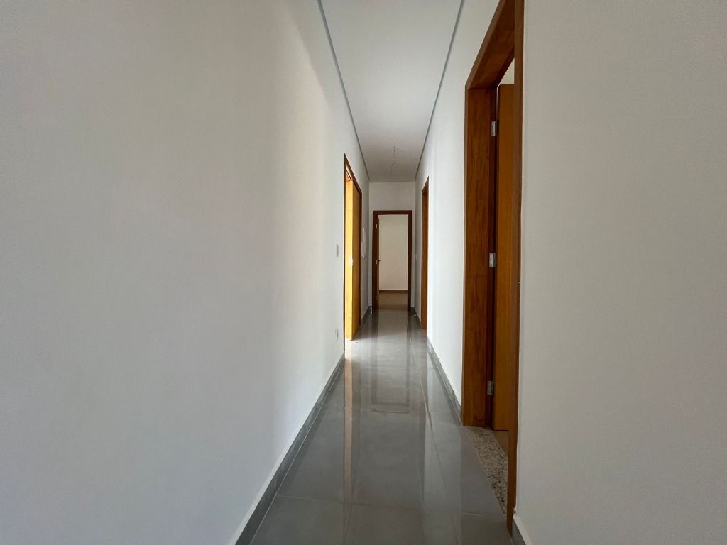 Imagem Casa de Condomínio com 4 Quartos à Venda, 200 m² em  - 
