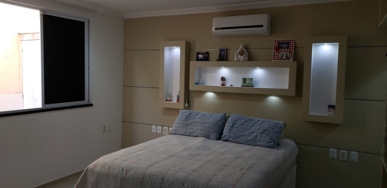 Imagem Sobrado com 4 Quartos à Venda, 140 m² em Jardim das Oliveiras - Fortaleza