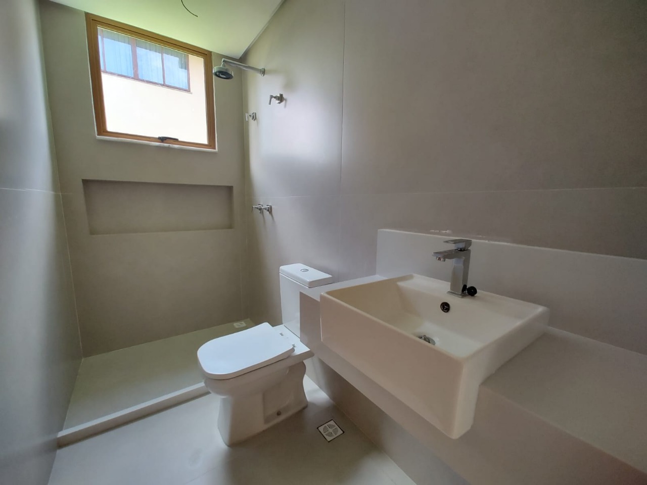 Imagem Casa de Condomínio com 5 Quartos à Venda, 375 m²em Praia do Forte - Mata de São João