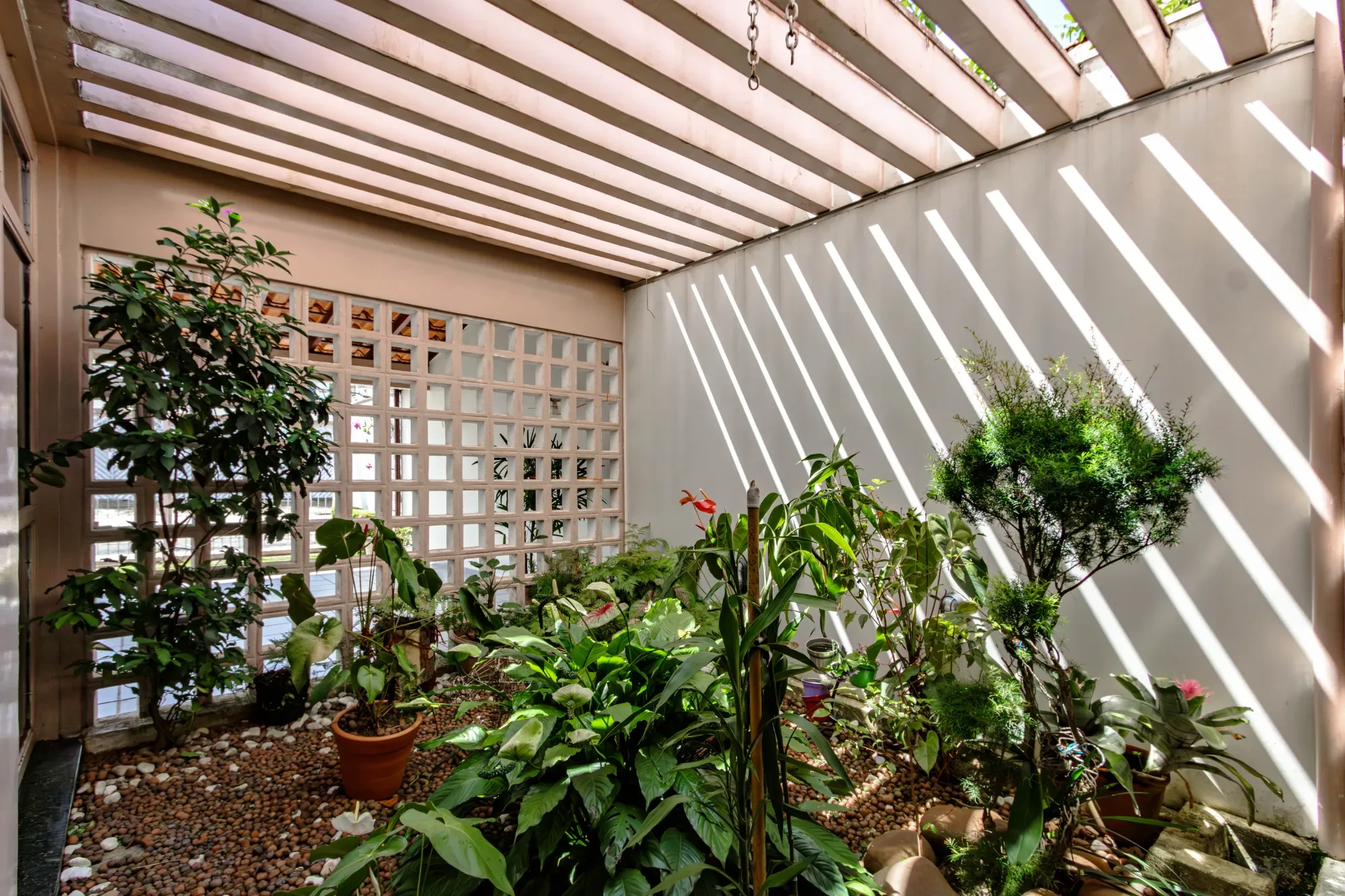 Imagem Sobrado com 4 Quartos para Alugar, 360 m² em Vila Gumercindo - São Paulo