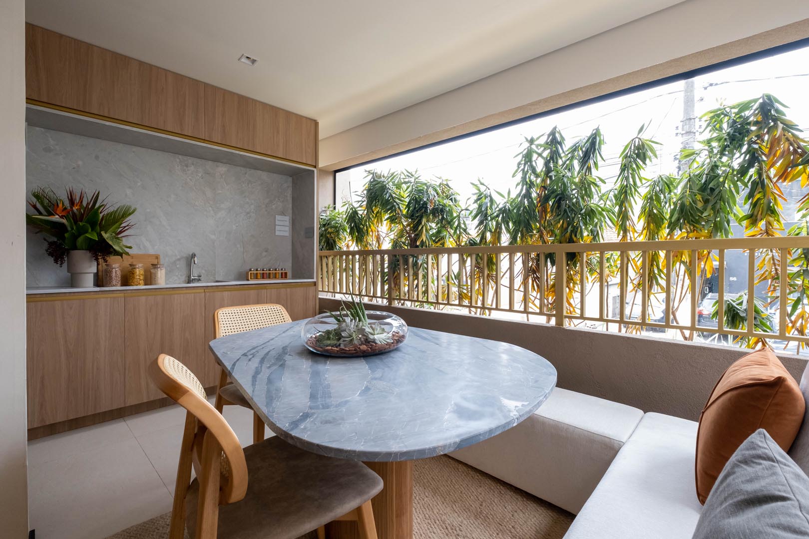 Imagem Apartamento com 2 Quartos à Venda, 80 m²em Moema - São Paulo