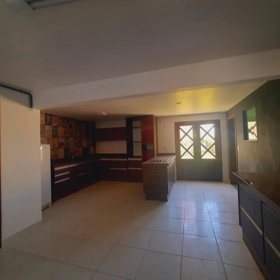 Imagem Casa de Condomínio com 3 Quartos para Alugar, 999 m²em Lagoa - Macaé