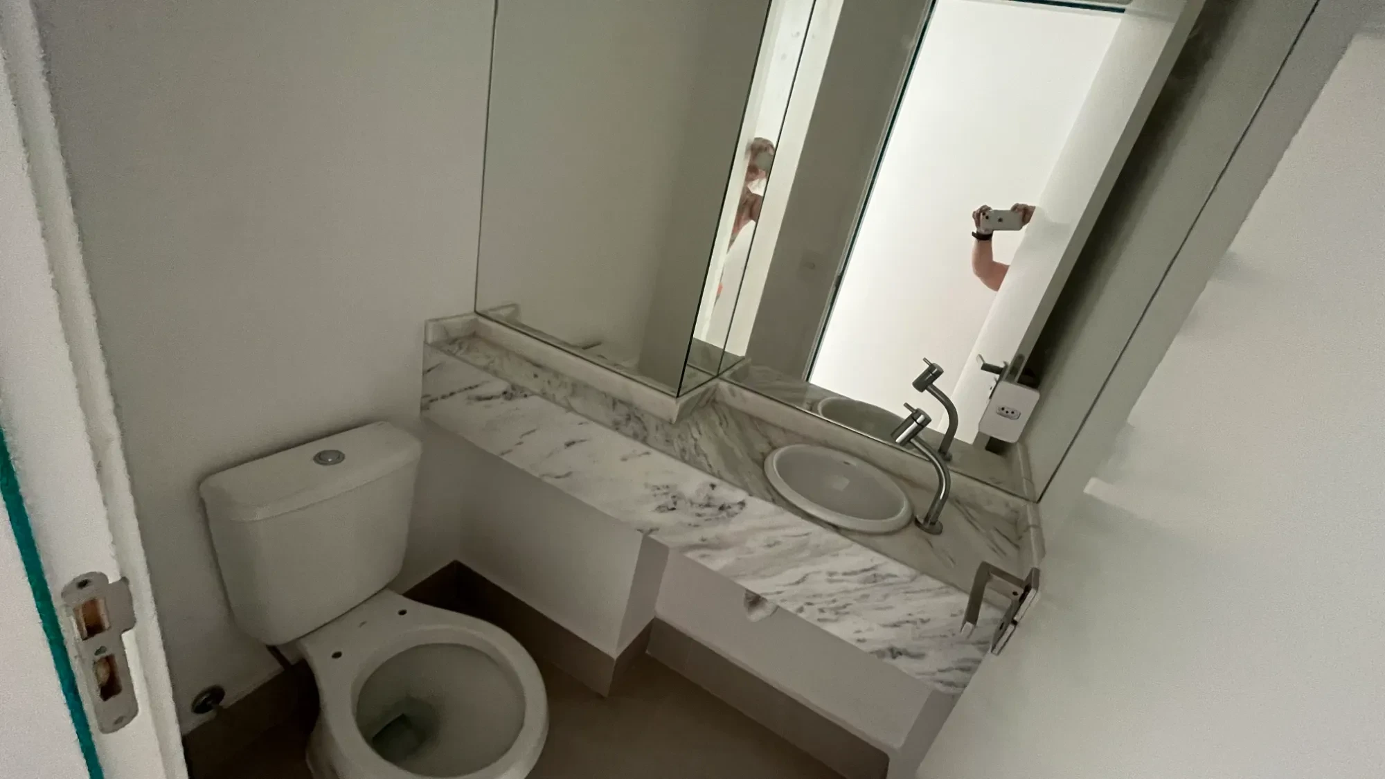 Imagem Apartamento com 2 Quartos à Venda, 82 m² em Aparecida - Santos