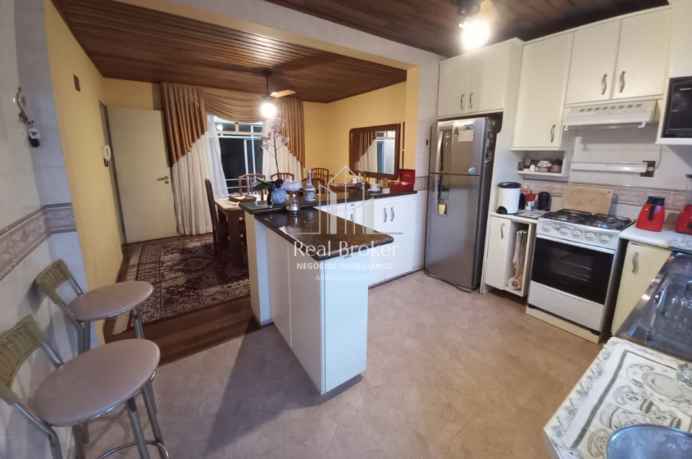 Imagem Casa com 3 Quartos à Venda, 280 m²em Orfãs - Ponta Grossa