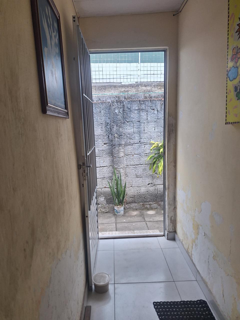 Imagem Casa com 3 Quartos à Venda, 410 m² em Zumbi - Recife