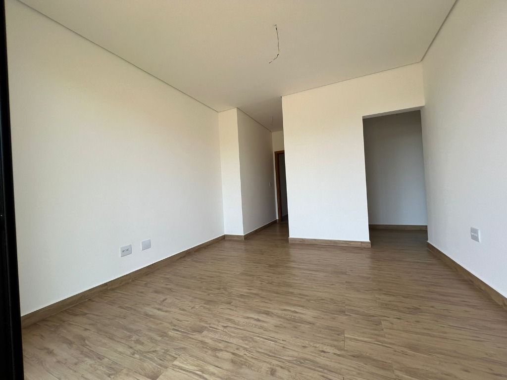 Imagem Casa de Condomínio com 4 Quartos à Venda, 200 m² em  - 