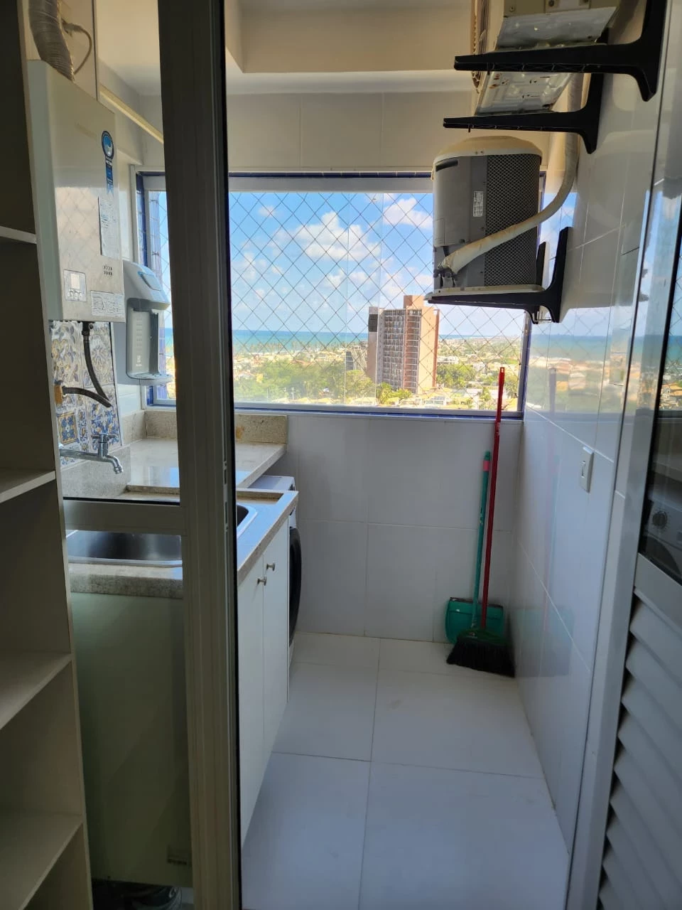Imagem Apartamento com 2 Quartos à Venda ou Locação, 65 m² em Buraquinho - Lauro de Freitas