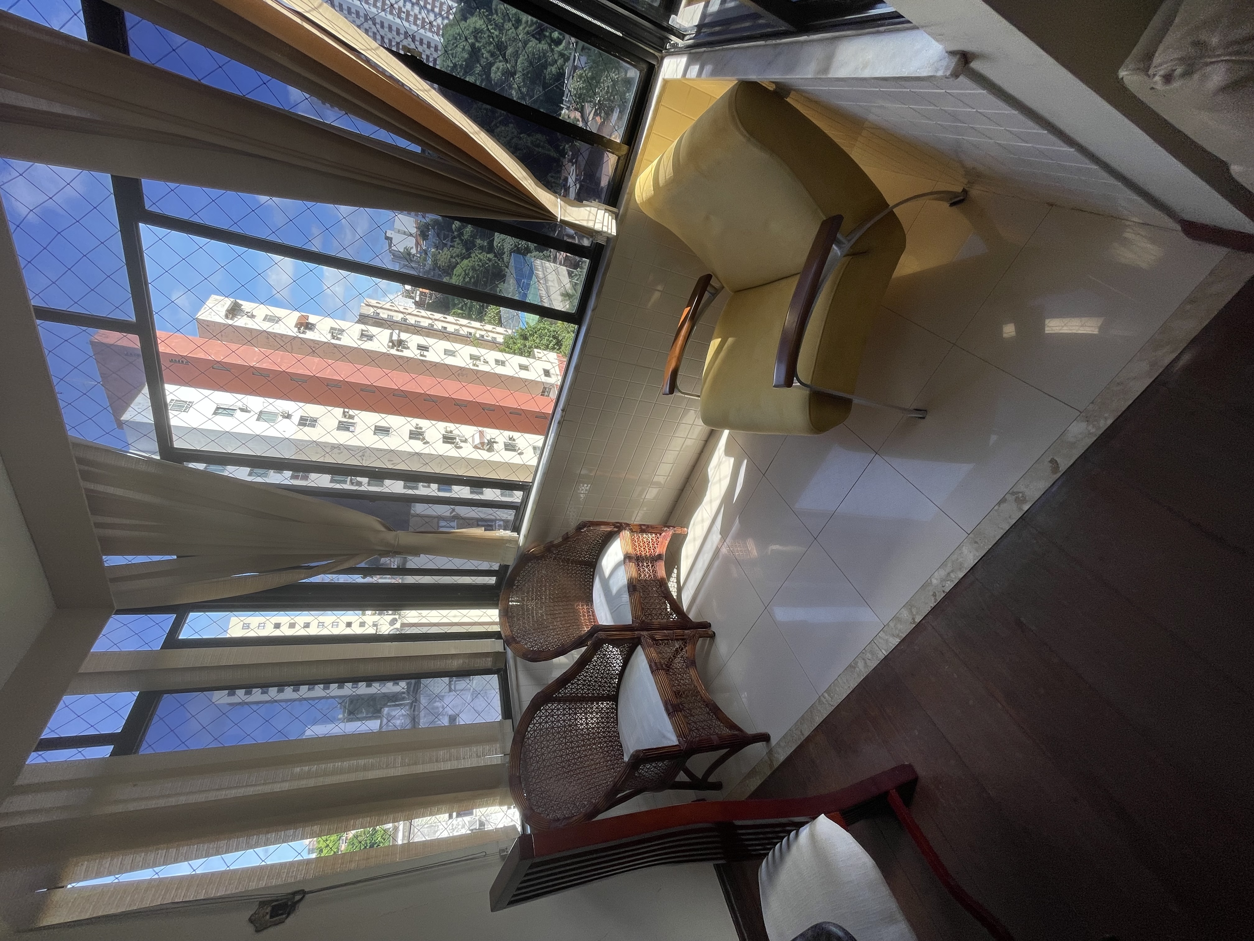 Imagem Apartamento com 3 Quartos à Venda, 130 m²em Brotas - Salvador