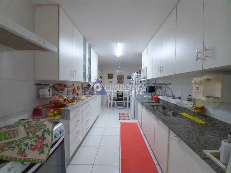 Imagem Apartamento com 4 Quartos à Venda, 150 m²em Copacabana - Rio de Janeiro