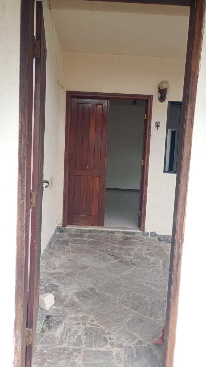 Imagem Casa de Condomínio com 3 Quartos para Alugar, 172 m² em Buraquinho - Lauro de Freitas