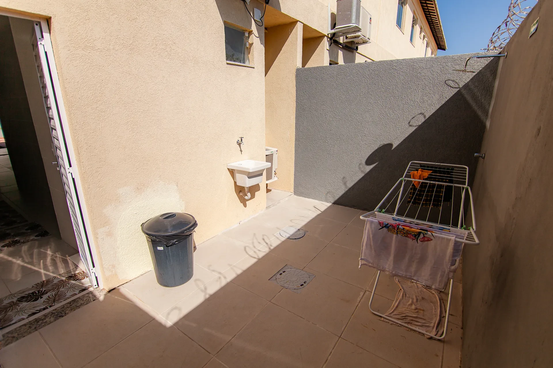 Imagem Casa de Condomínio com 3 Quartos à Venda ou Temporada, 100 m² em Imbassaí - Mata de São João