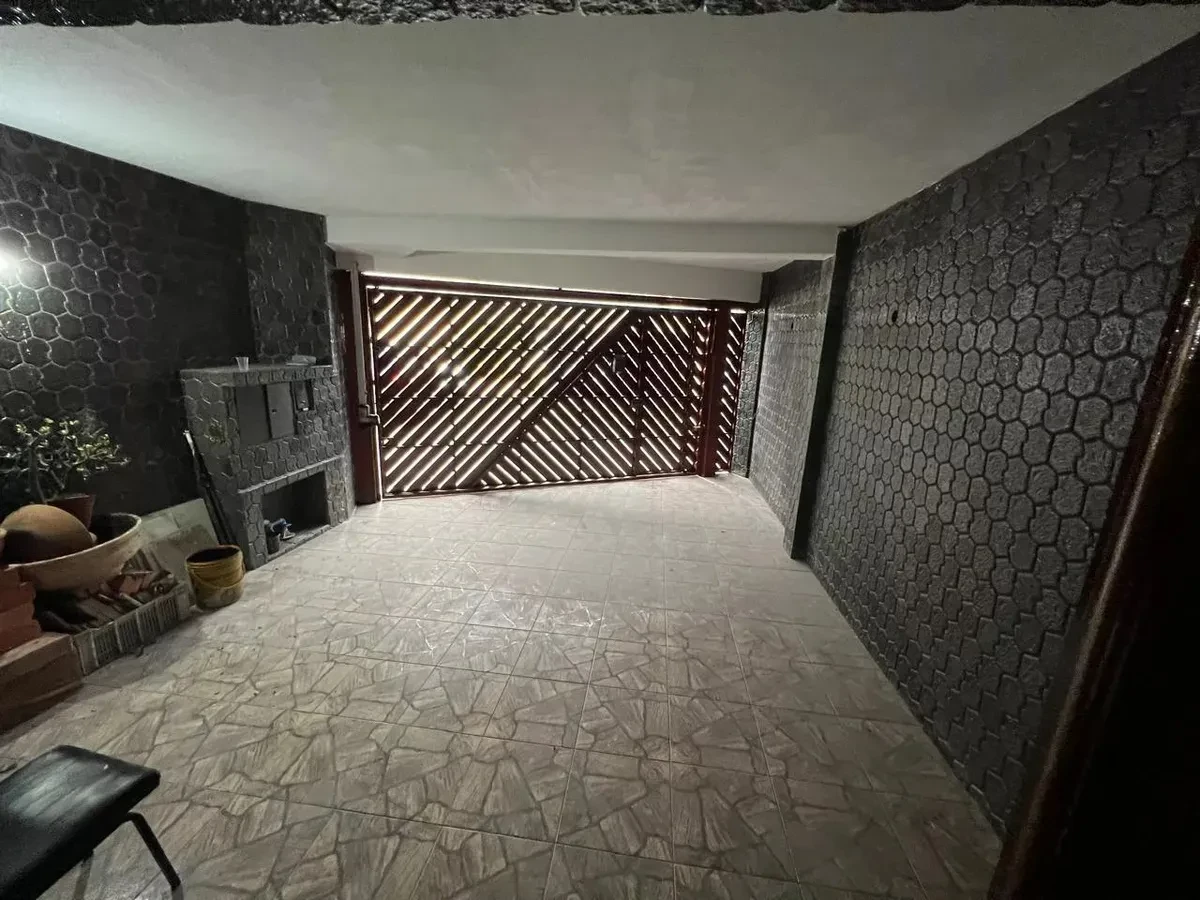 Imagem Sobrado com 2 Quartos à Venda ou Locação, 130 m² em Ferreira - São Paulo