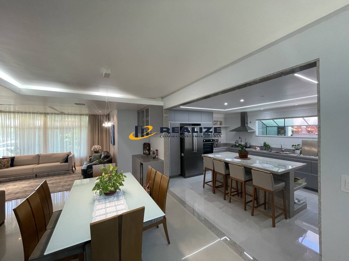 Imagem Casa com 4 Quartos à Venda, 360 m²em Parque Turf Club - Campos dos Goytacazes