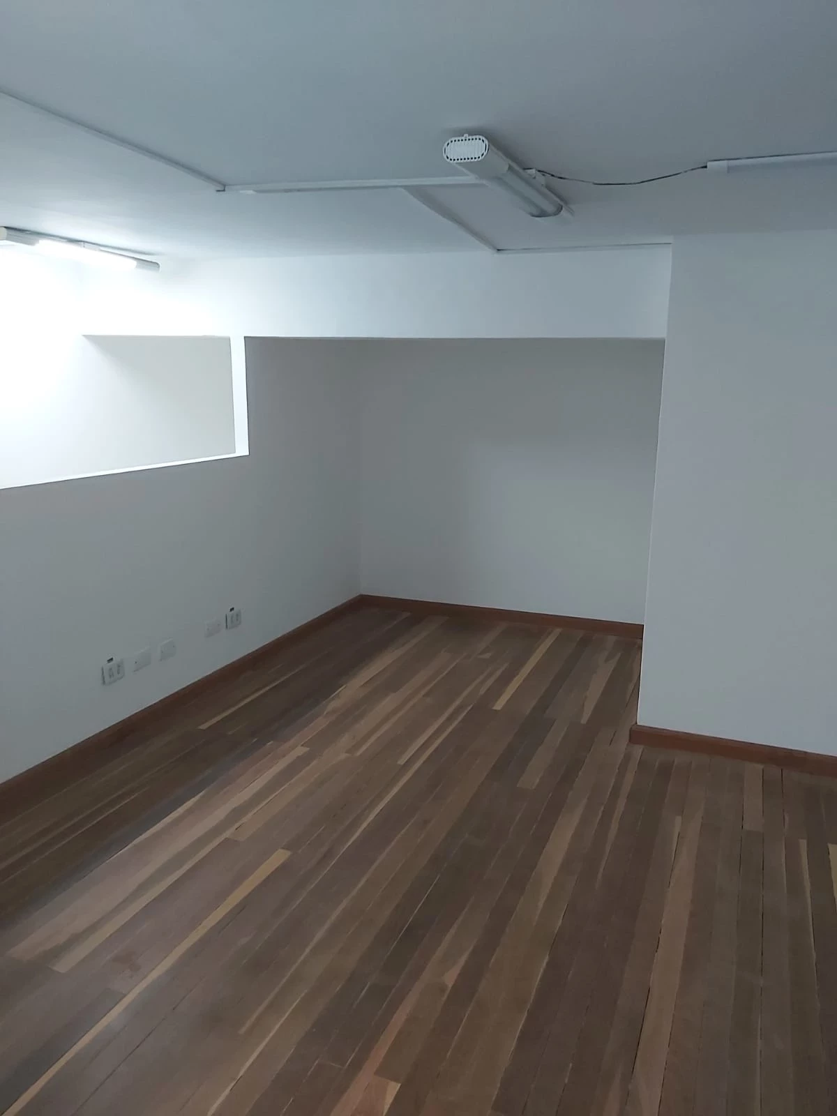 Imagem Loja para Alugar, 68 m² em Centro - Curitiba