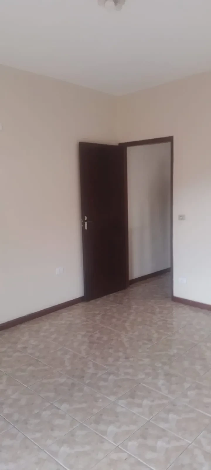 Imagem Sobrado com 2 Quartos à Venda ou Locação, 367 metros em Vila Menck - Osasco