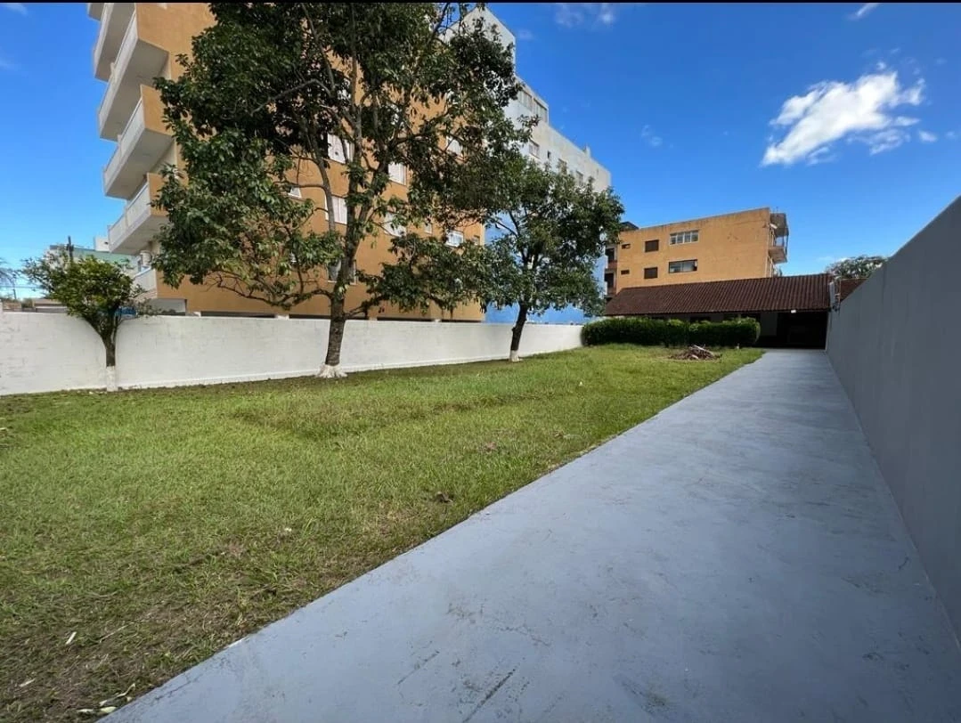 Terreno à Venda, 675 m² em Caiçara - Praia Grande