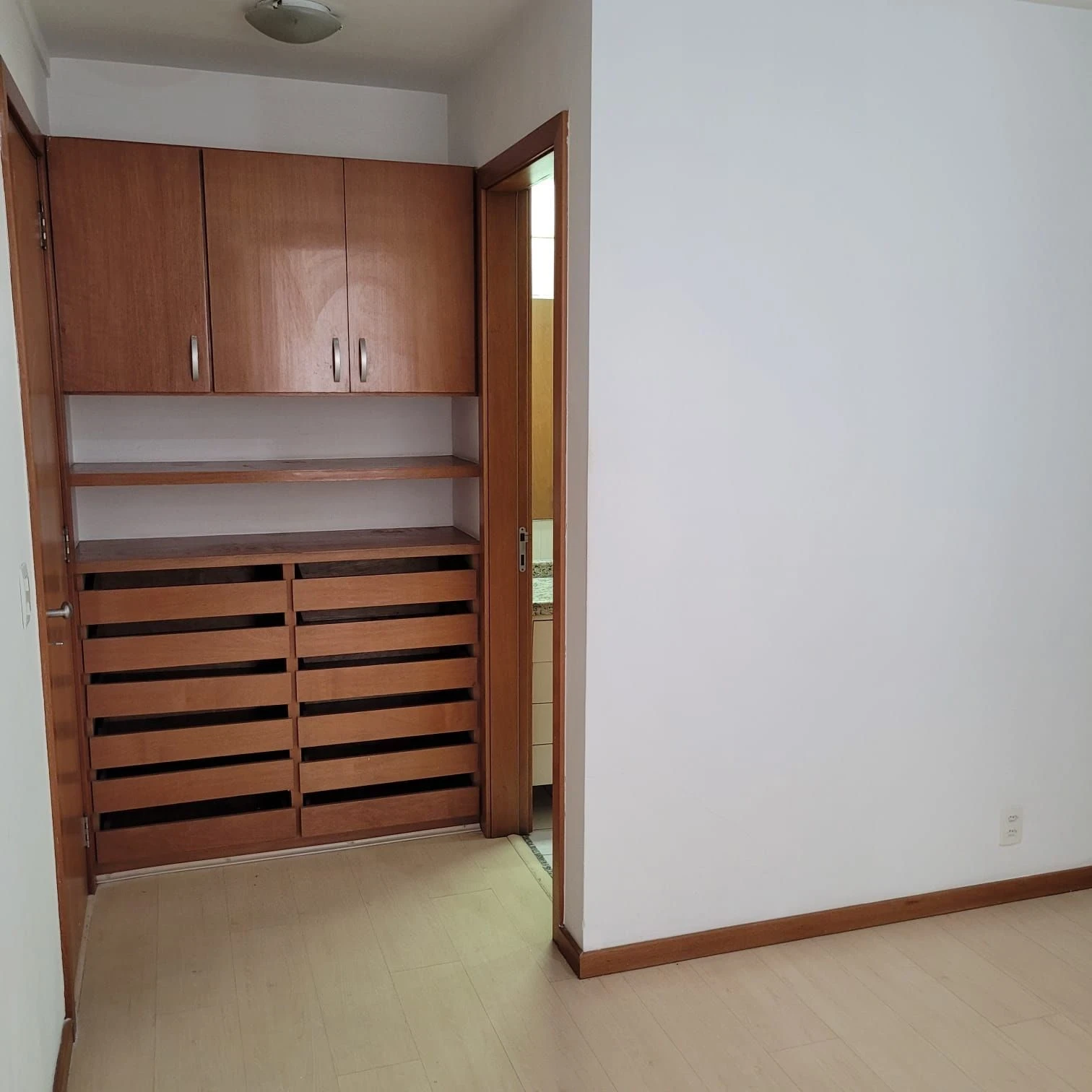 Imagem Apartamento com 2 Quartos à Venda, 80 metros em São Francisco - Niterói