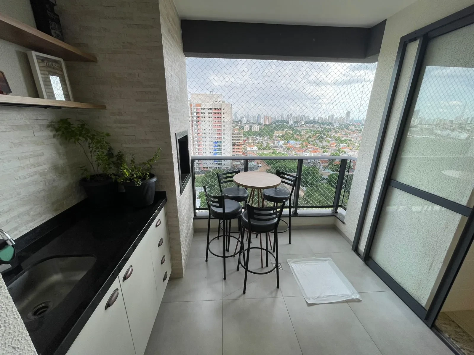 Imagem Apartamento com 2 Quartos para Alugar, 77 m² em Despraiado - Cuiabá