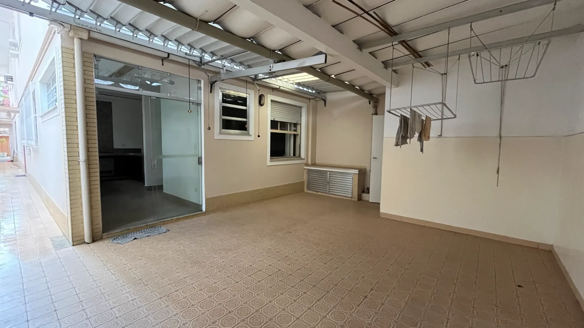 Imagem Sobrado com 4 Quartos à Venda, 295 m² em Aparecida - Santos